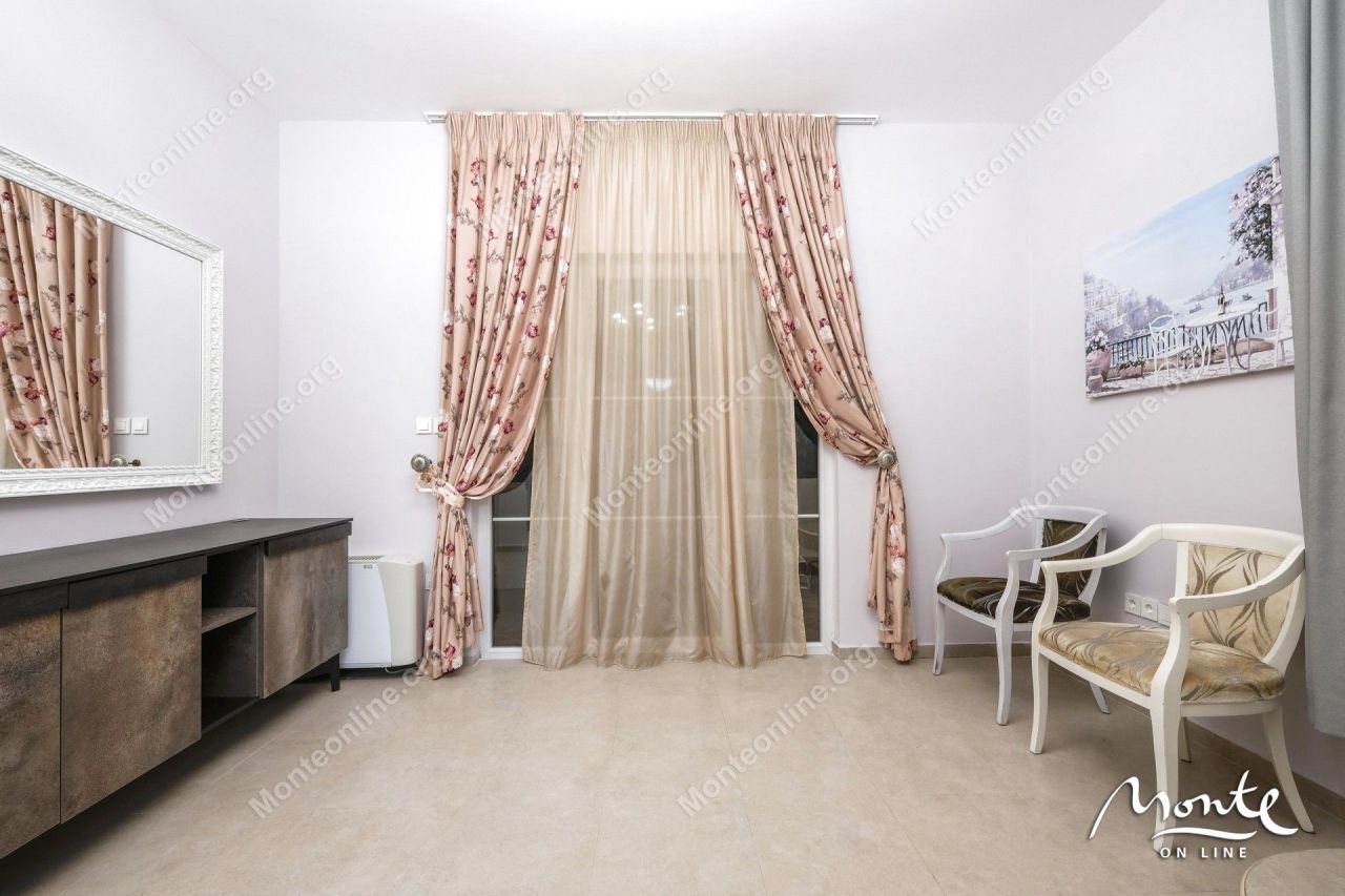 Villa in Tivat, Montenegro, 198 m² - picture 19