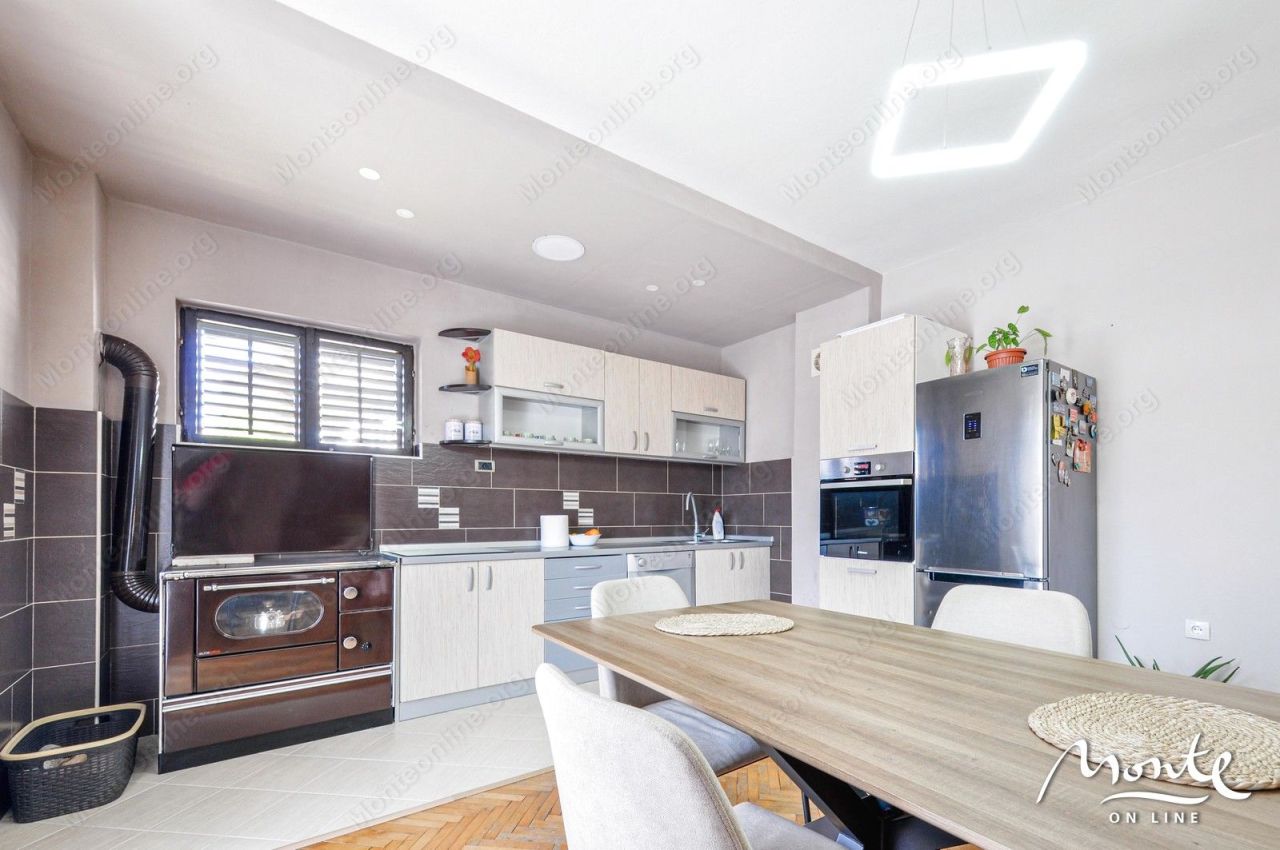 Villa a Tivat, Montenegro, 525 m² - foto 19