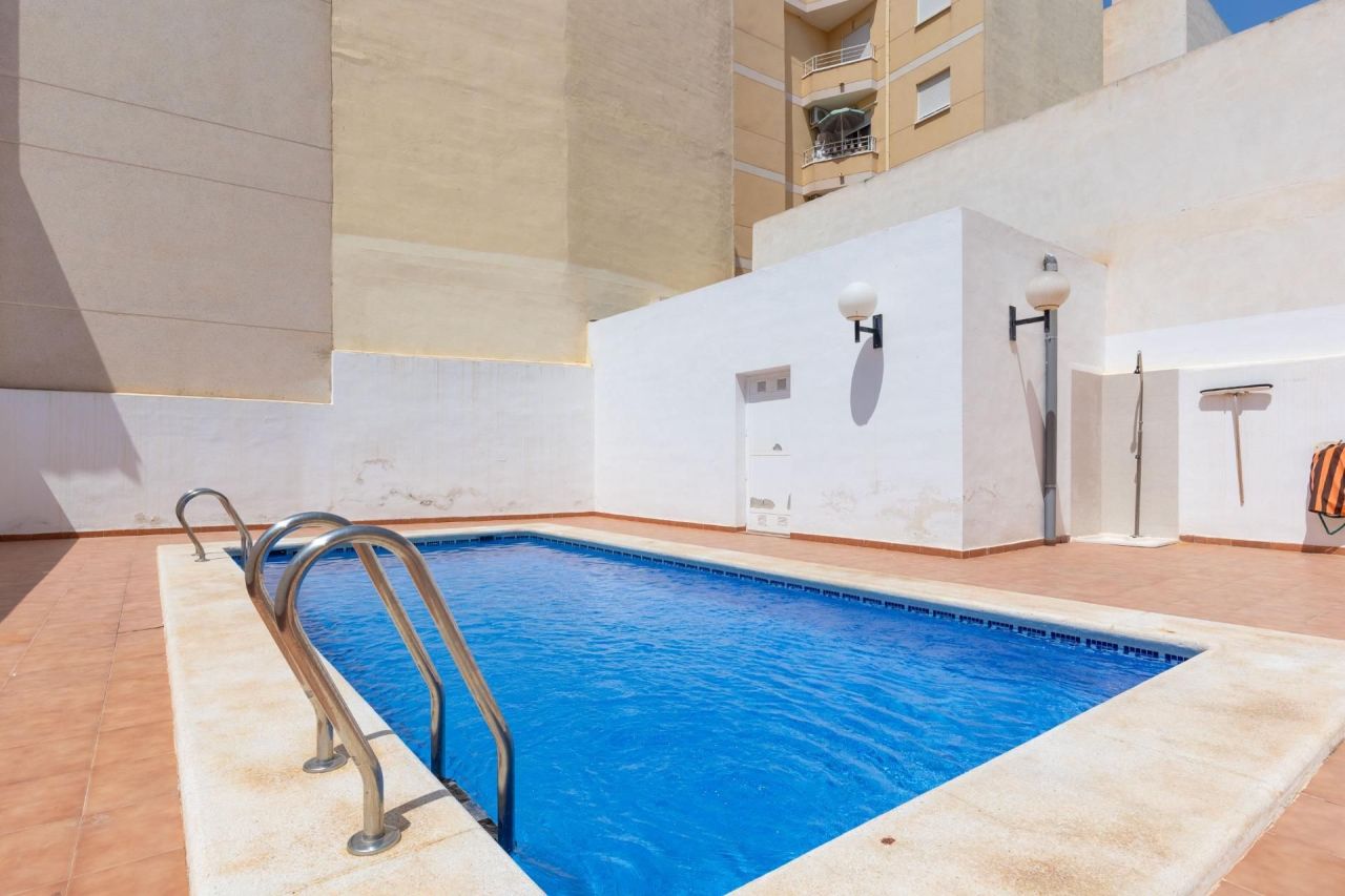 Flat in Torrevieja, Spain, 65 m² - picture 1