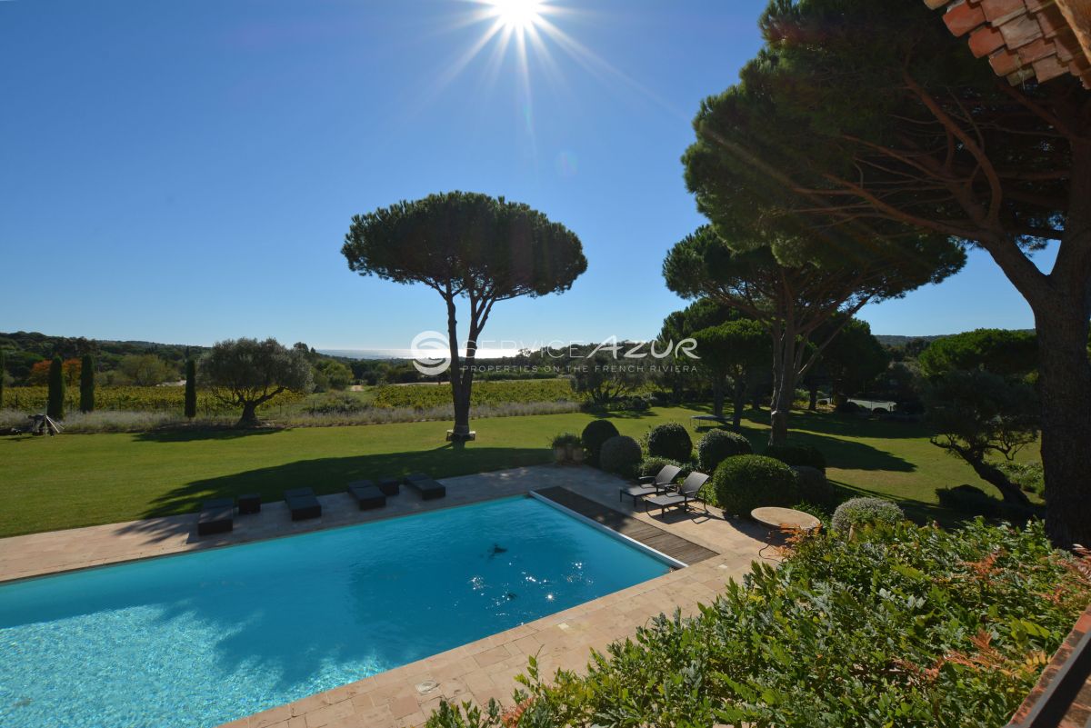 Villa à Saint-Tropez, France, 1 018 m² - image 11