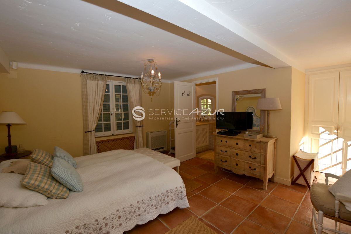 Villa à Saint-Tropez, France, 1 018 m² - image 17