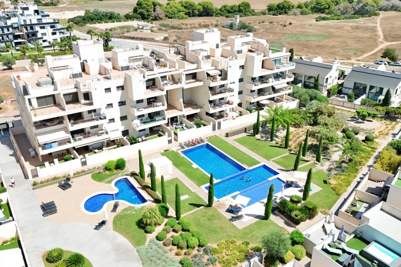 Apartment in Orihuela, Spain, 120 m² - picture 1