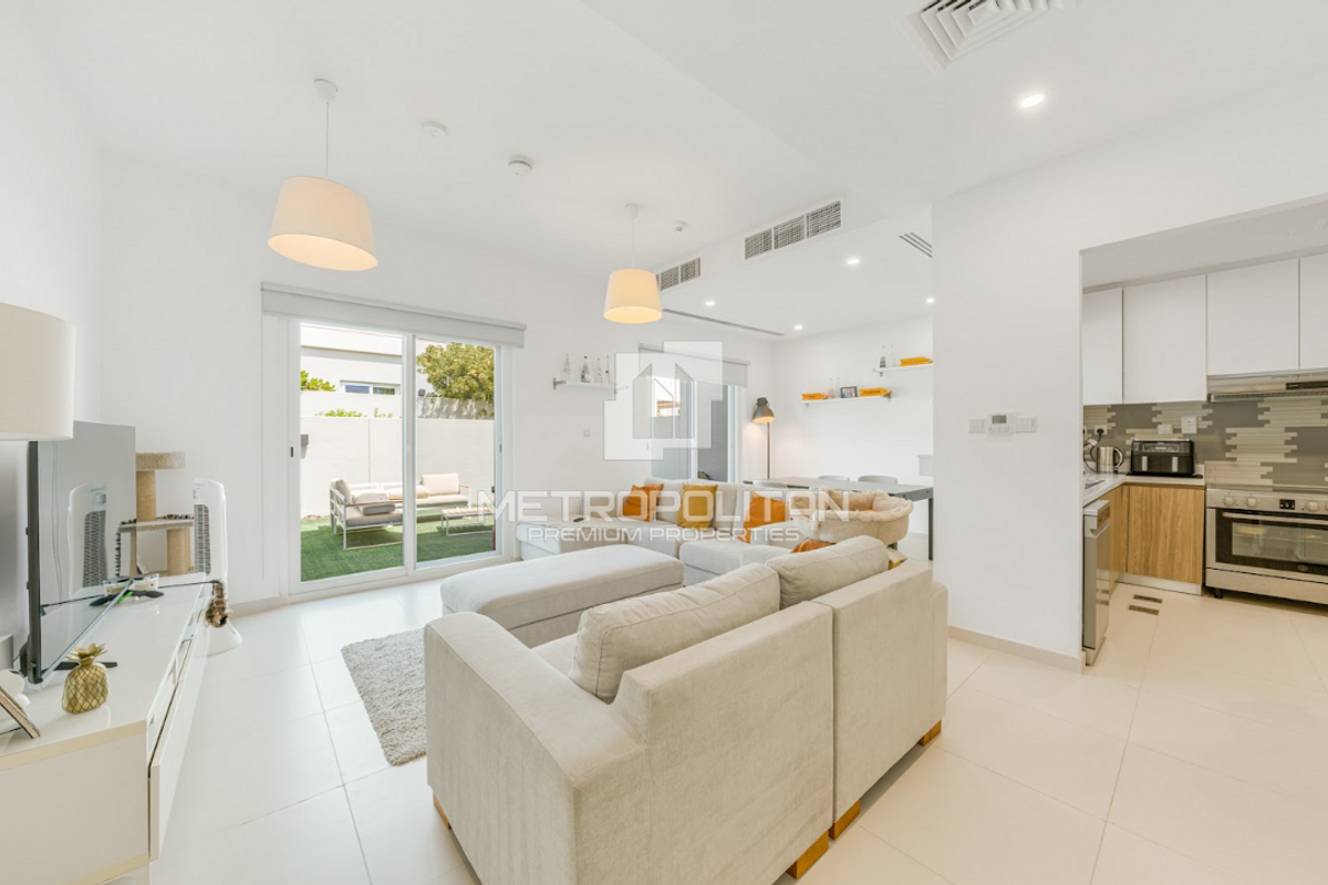 Villa in Dubai, UAE, 161 m² - picture 1