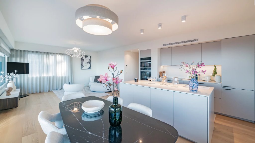 Apartment in Villefranche-sur-Mer, France, 99 m² - picture 9