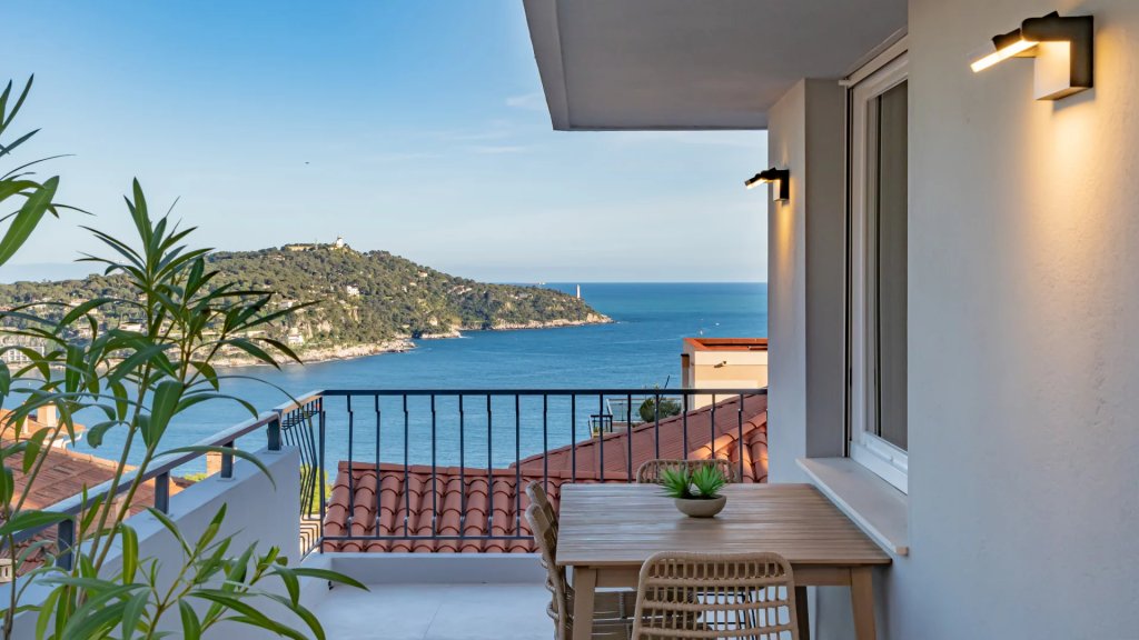 Apartment in Villefranche-sur-Mer, France, 99 m² - picture 12