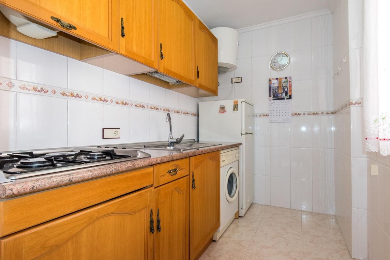 Flat in Torrevieja, Spain, 59 m² - picture 7