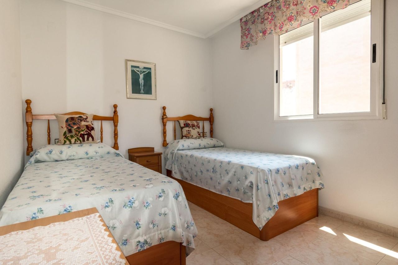 Flat in Torrevieja, Spain, 59 m² - picture 9