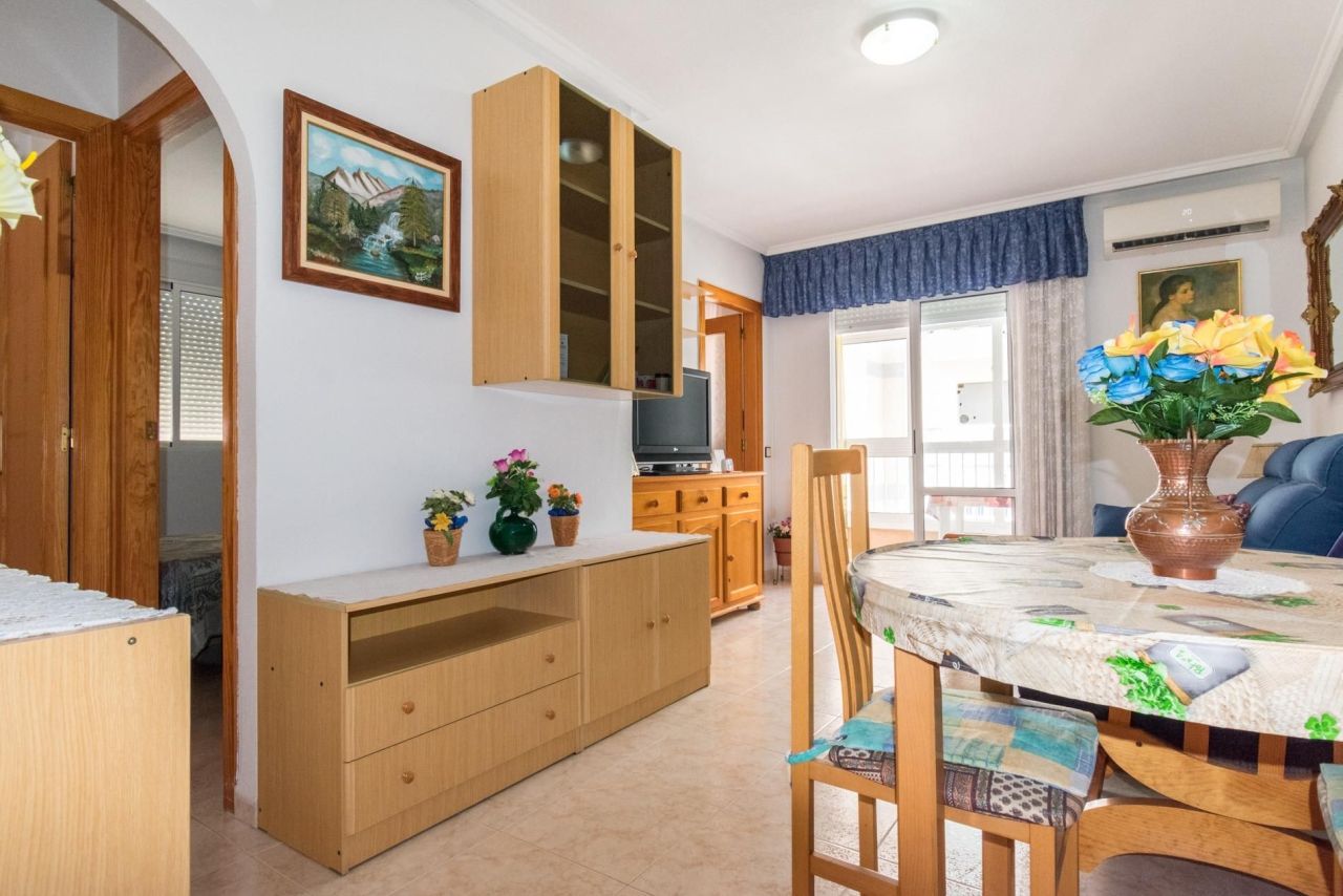 Flat in Torrevieja, Spain, 59 m² - picture 5