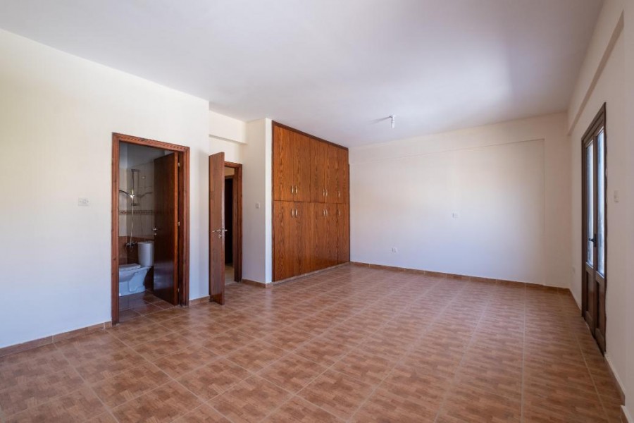 Proprietà commerciale a Larnaca, Cipro - foto 8