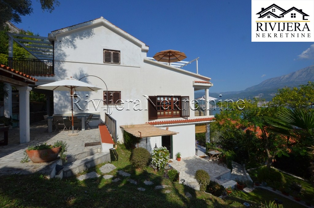 Casa a Herceg-Novi, Montenegro, 203 m² - foto 2