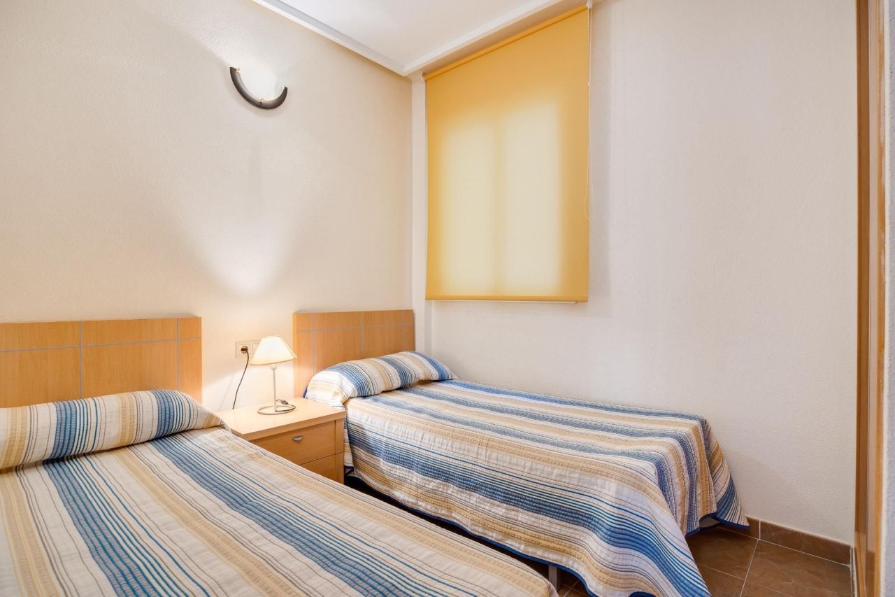 Flat in Torrevieja, Spain, 64 m² - picture 7