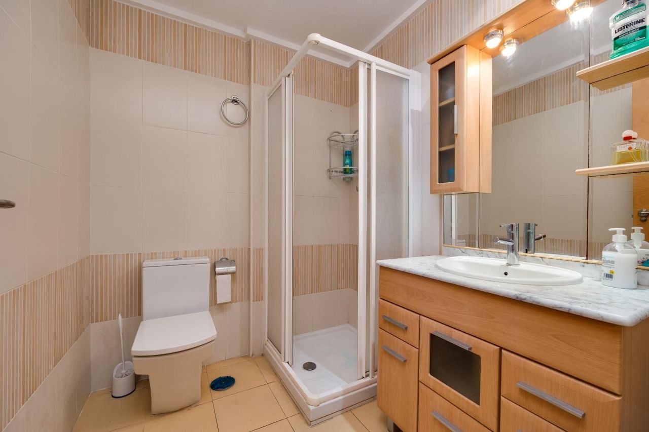 Flat in Torrevieja, Spain, 64 m² - picture 6