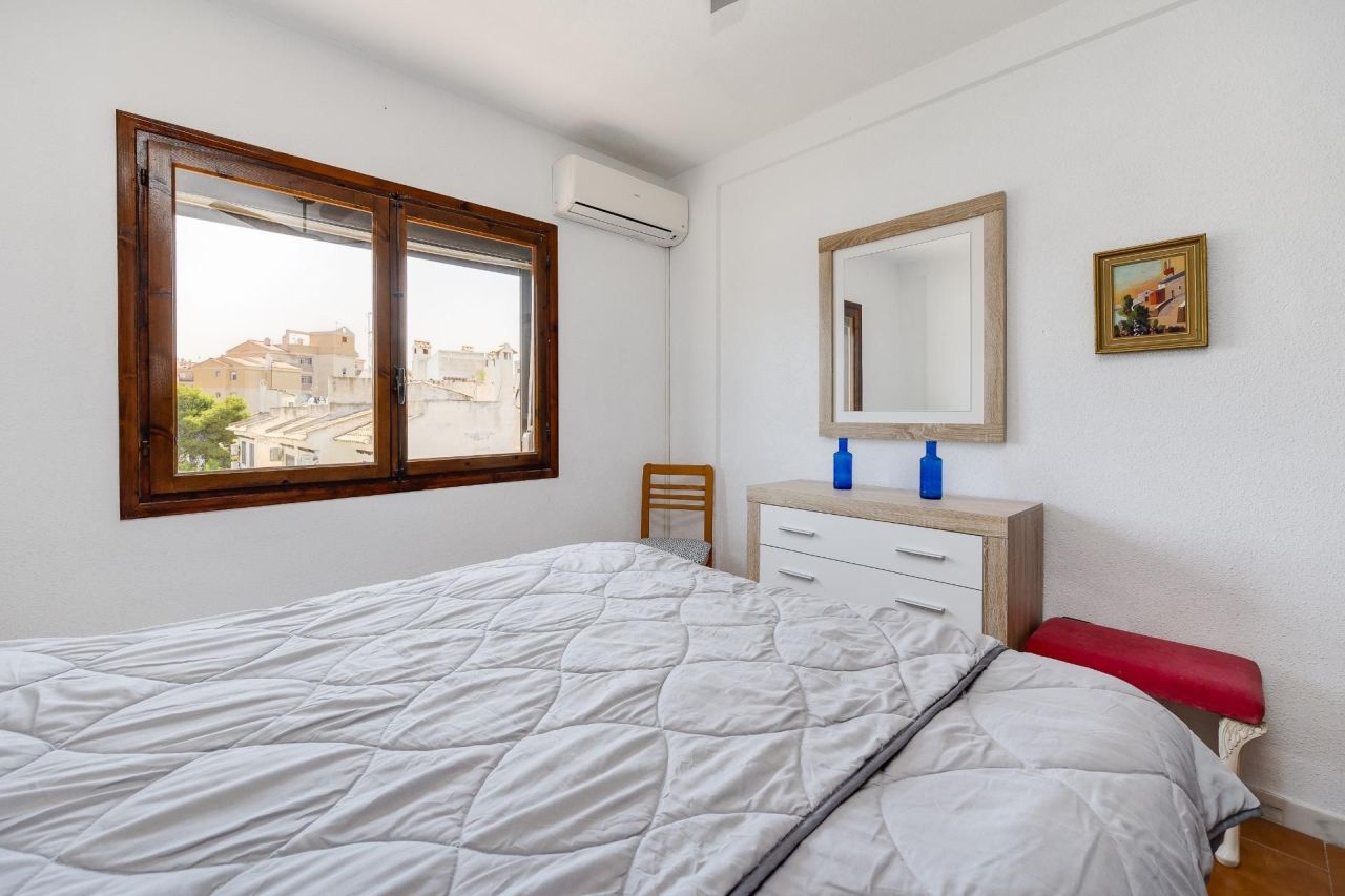 Penthouse in Torrevieja, Spain, 79 m² - picture 9