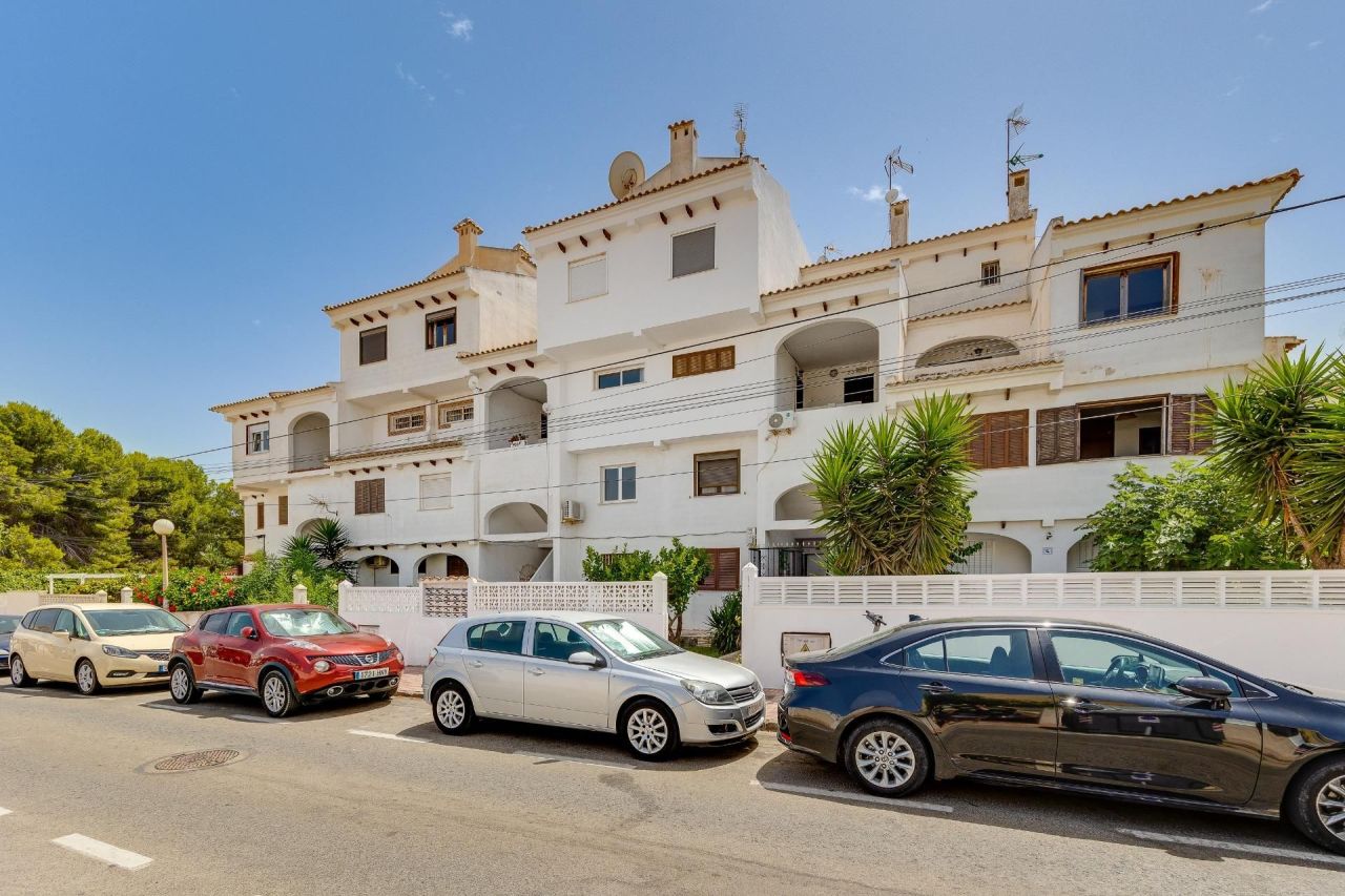 Penthouse in Torrevieja, Spain, 79 m² - picture 14