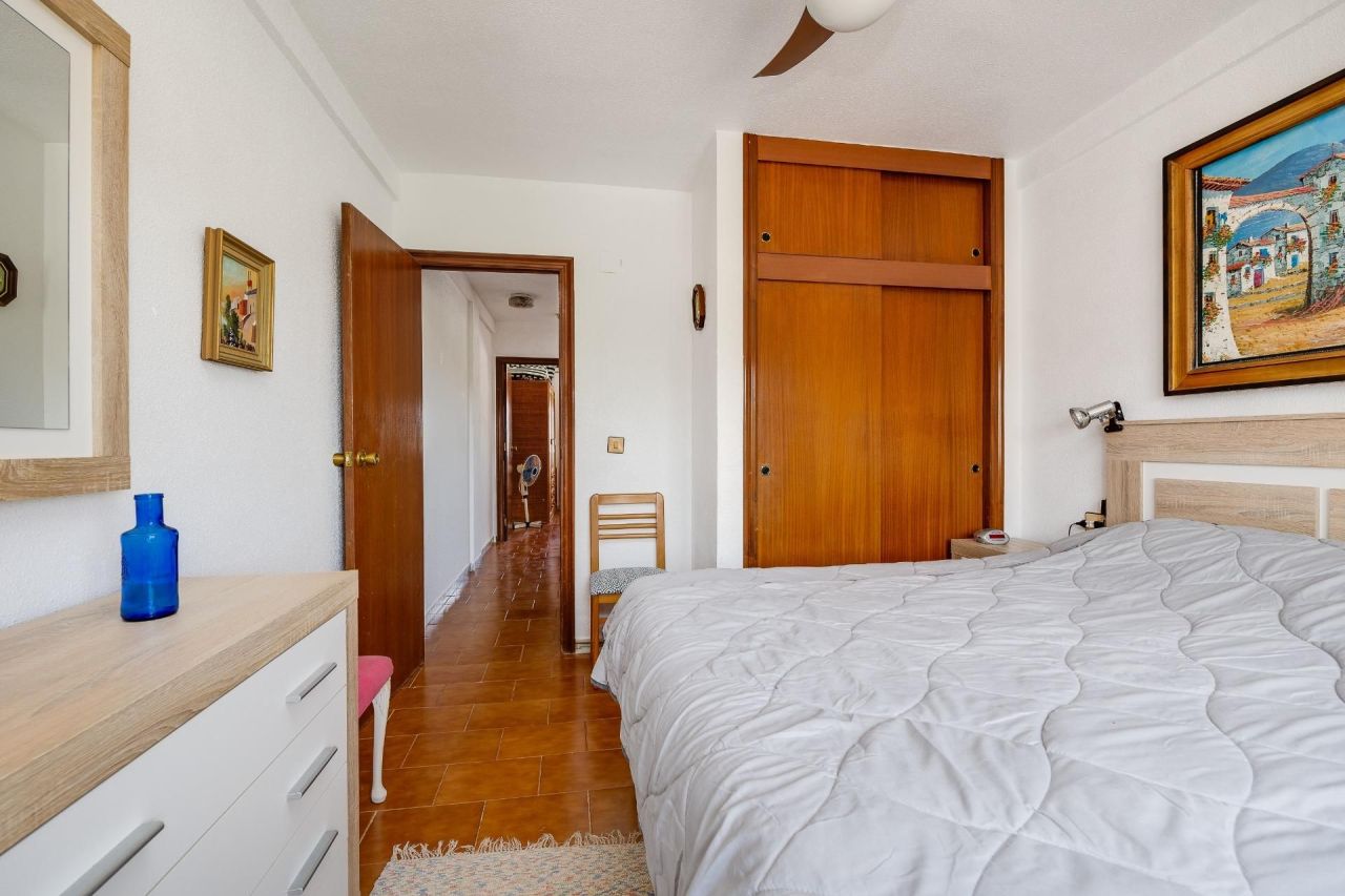 Penthouse in Torrevieja, Spain, 79 m² - picture 10