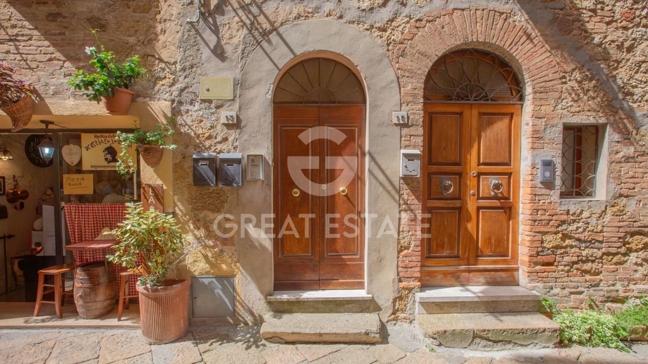 Apartment in Pienza, Italy, 110.7 m² - picture 1