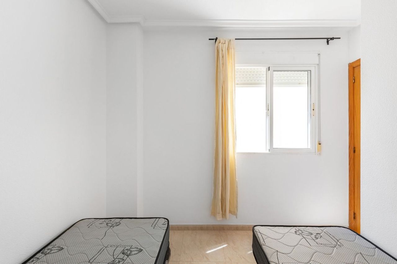 Flat in Torrevieja, Spain, 58 m² - picture 7