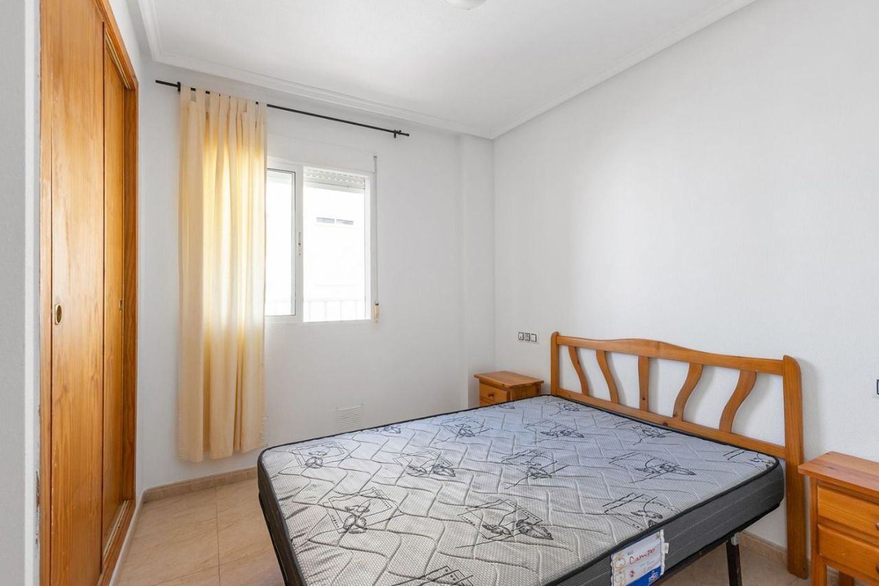 Flat in Torrevieja, Spain, 58 m² - picture 4