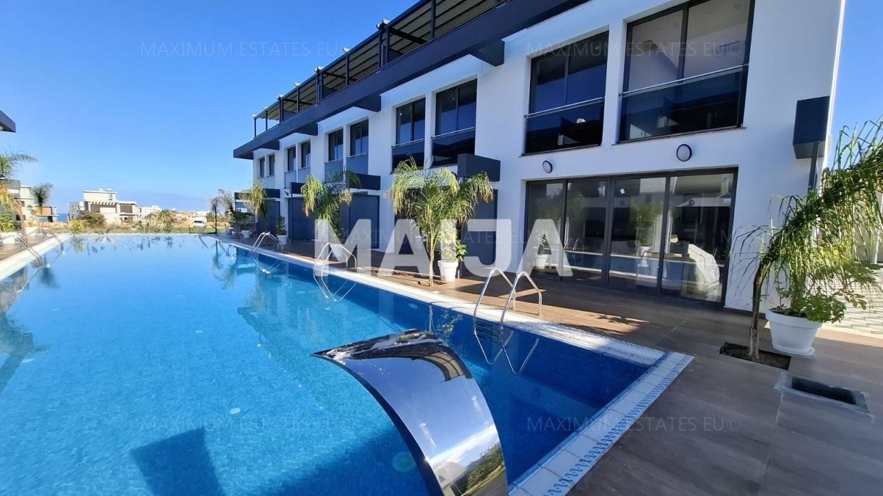 Flat in Kyrenia, Cyprus, 120 m² - picture 1
