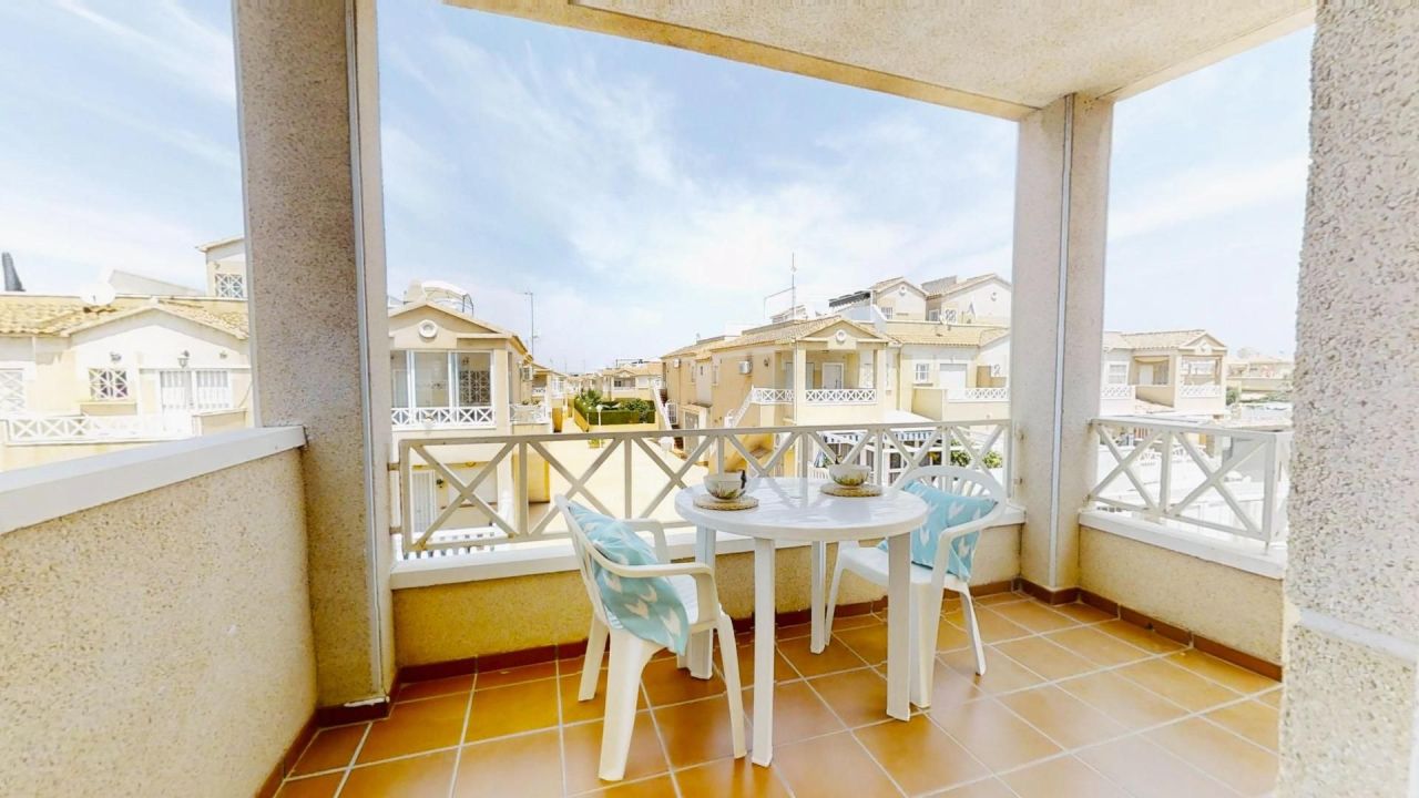 Bungalow en Torrevieja, España, 65 m² - imagen 1