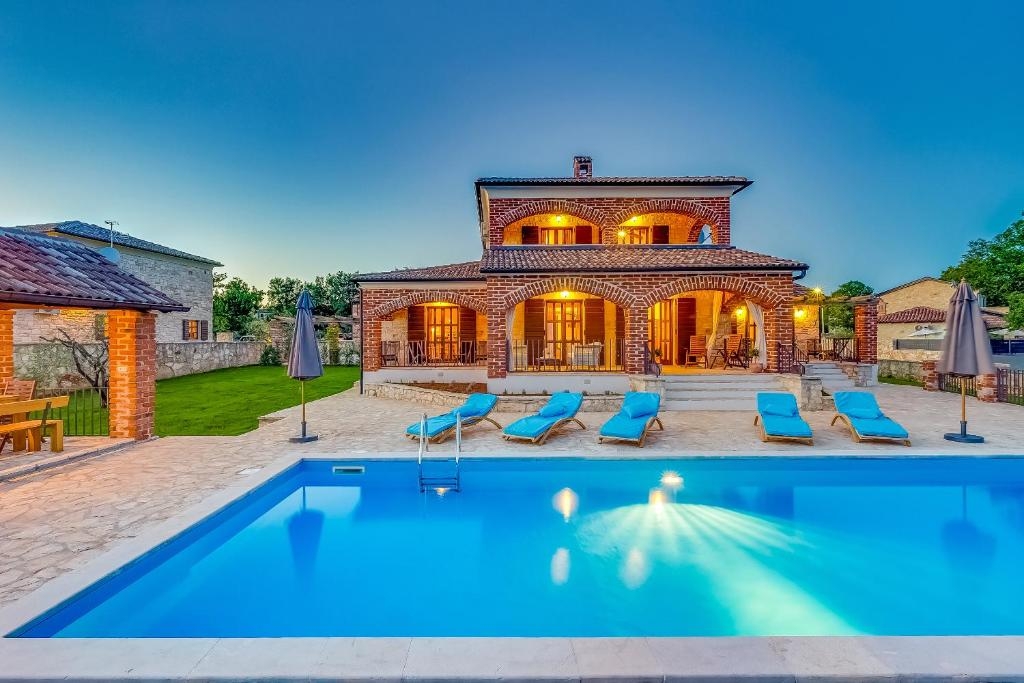 Villa Višnjan, Croacia, 205 m² - imagen 1