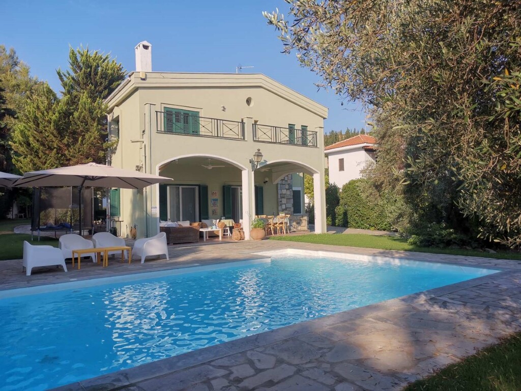 Villa en Kassandra, Grecia, 300 m² - imagen 1