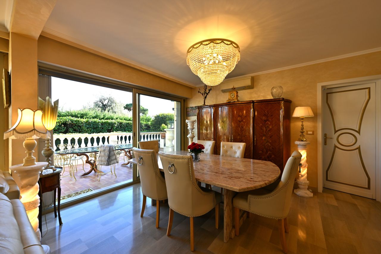 Flat in Beaulieu-sur-Mer, France, 158 m² - picture 6