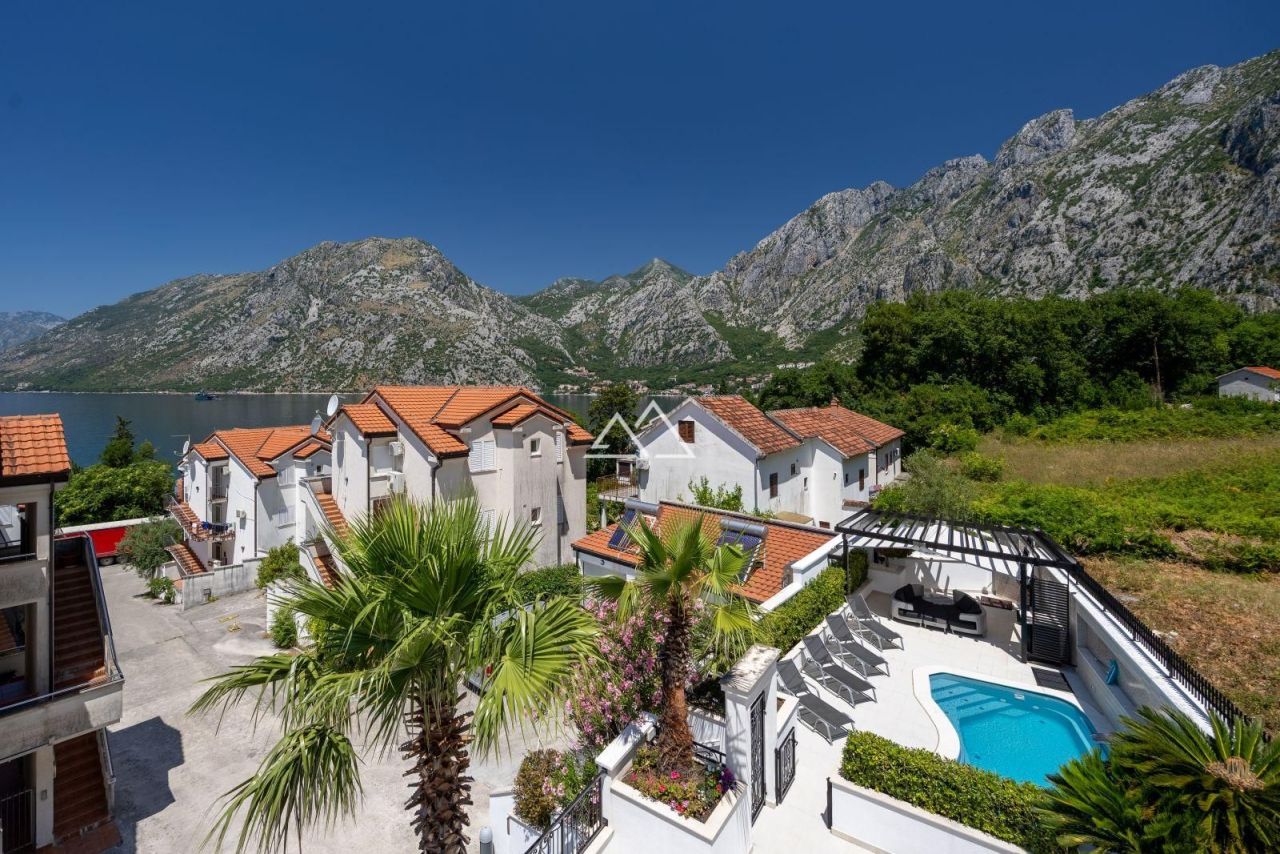 Villa in Ljuta, Montenegro, 324 m² - Foto 1
