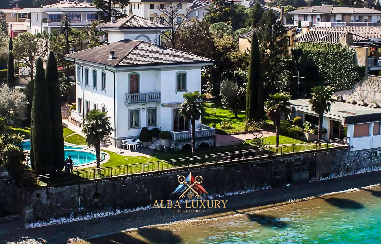 Villa en Desenzano del Garda, Italia, 510 m² - imagen 1