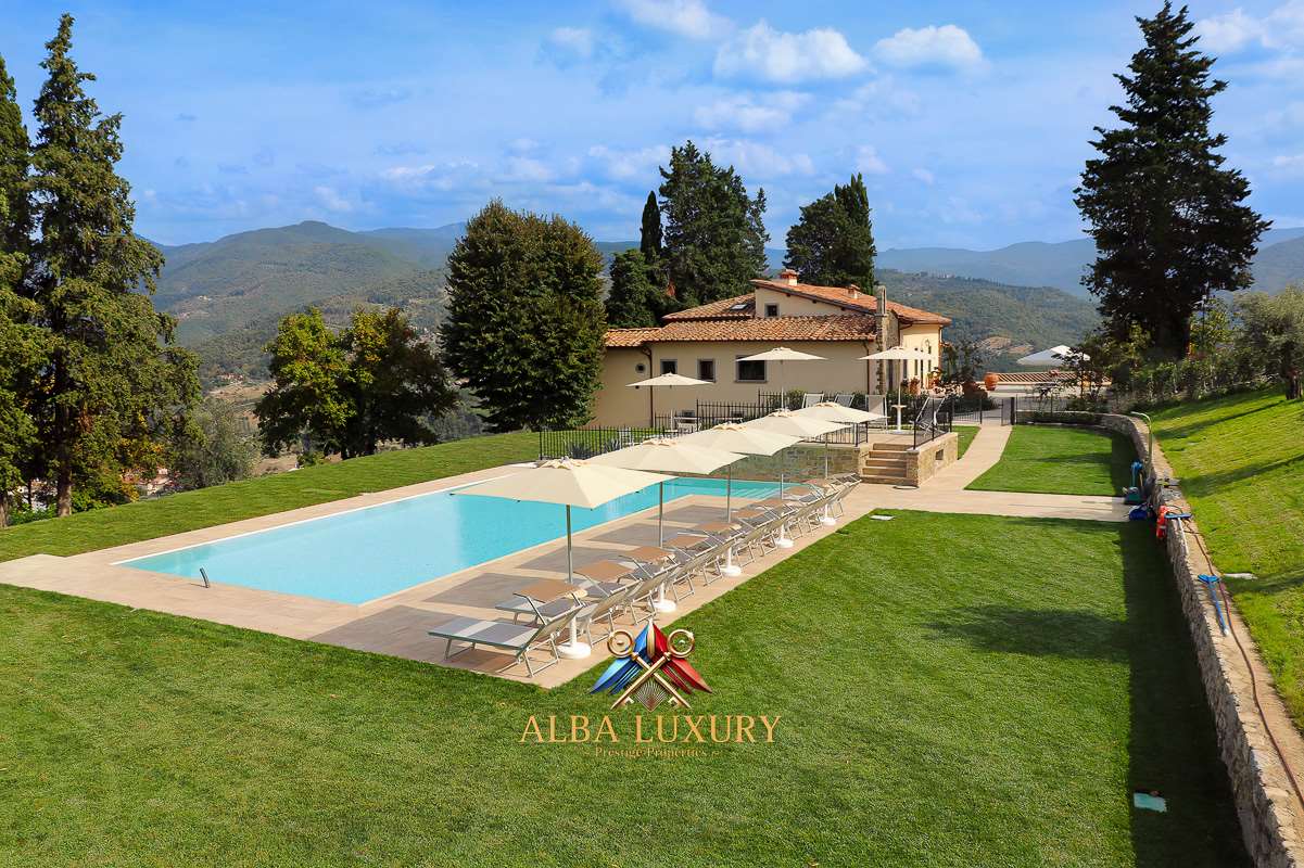 Appartamenti via bruciatoia, Italia, 1 500 m² - foto 1