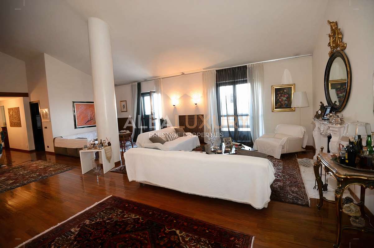 Villa en Viareggio, Italia, 300 m² - imagen 7