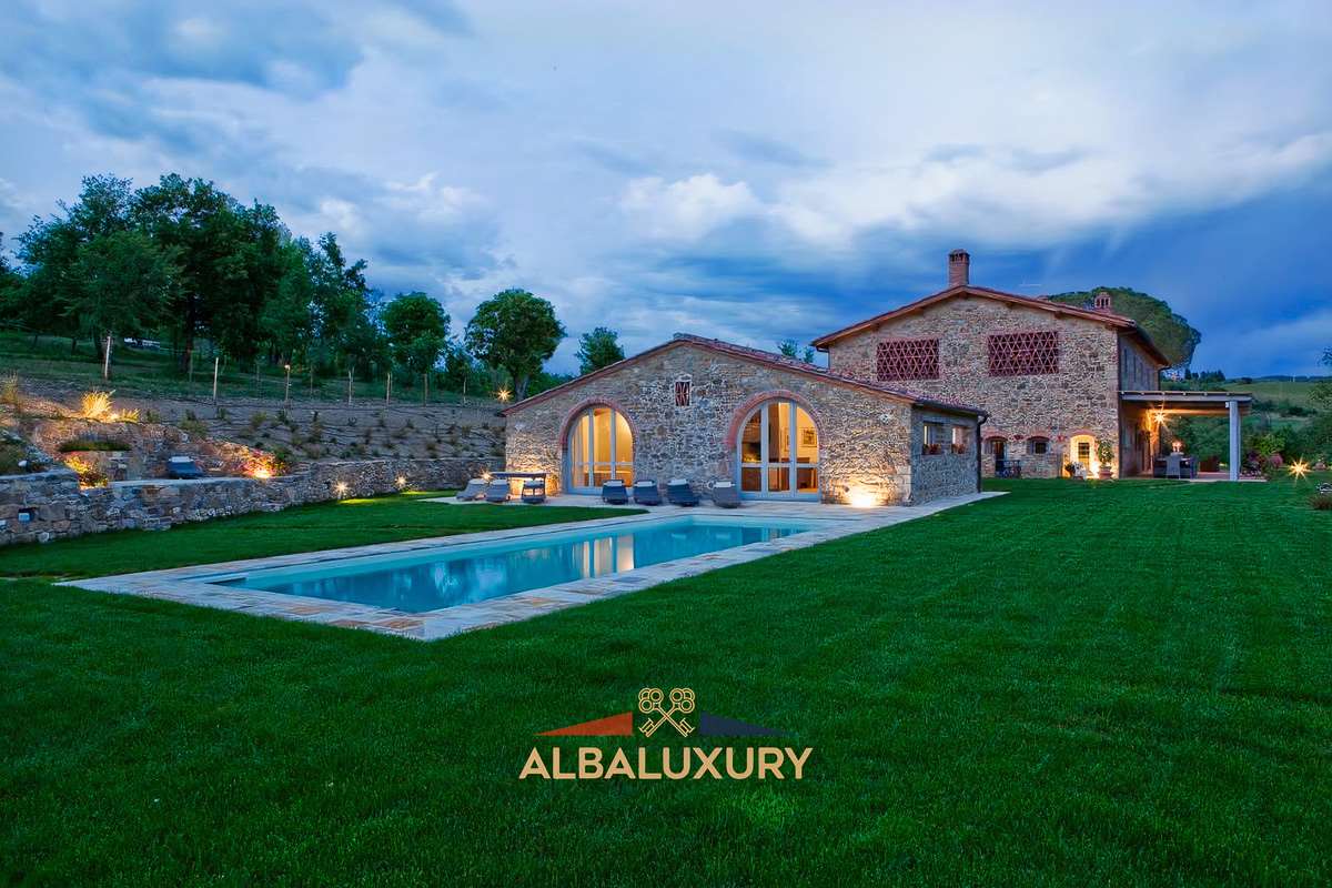 Villa in Foiano della Chiana, Italy, 1 200 m² - picture 7