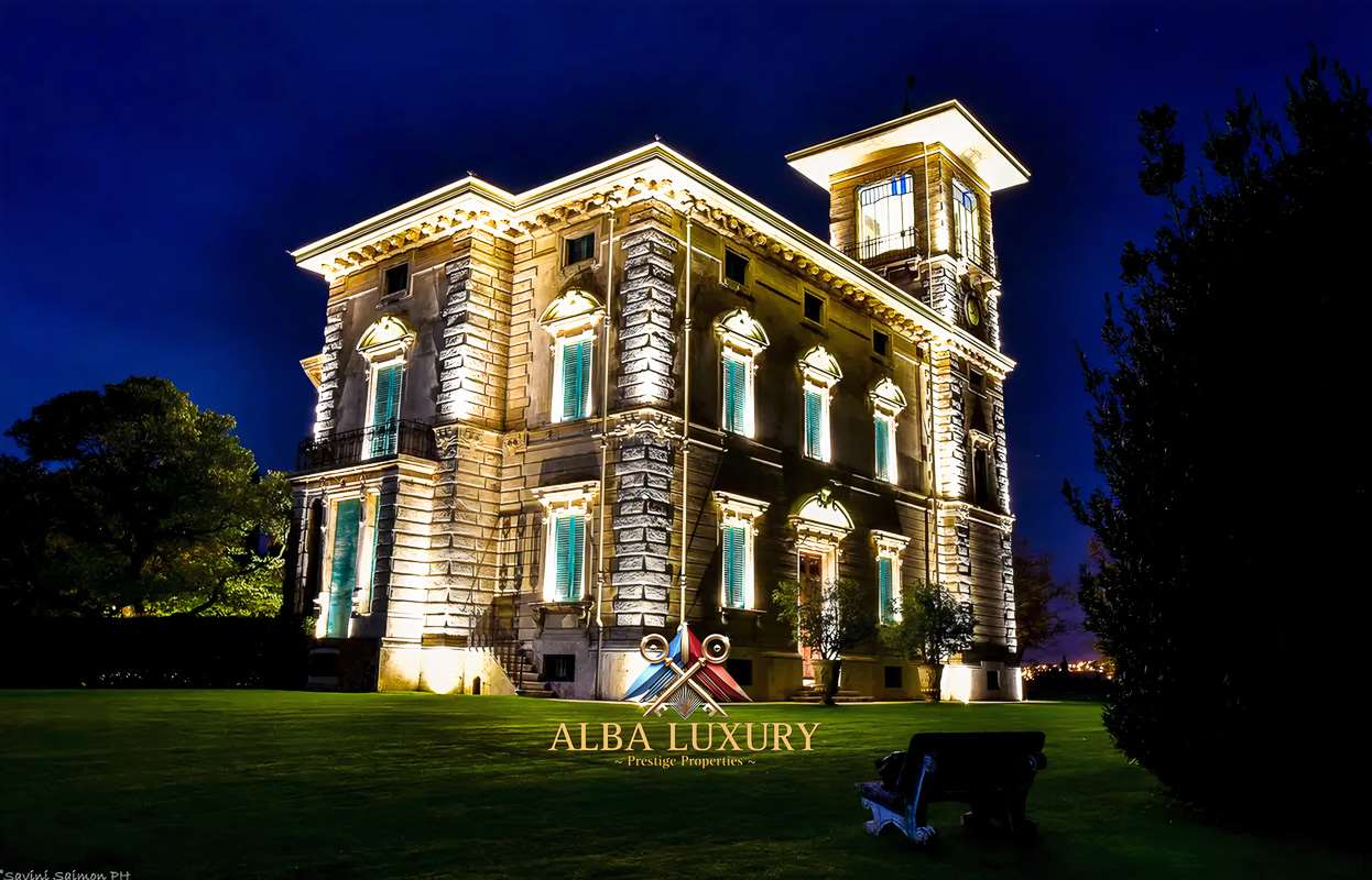 Villa in Foiano della Chiana, Italy, 1 200 m² - picture 8