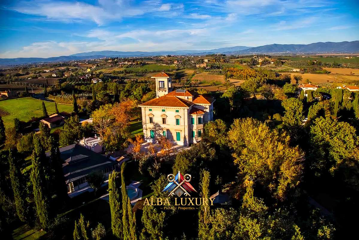 Villa in Foiano della Chiana, Italy, 1 200 m² - picture 9