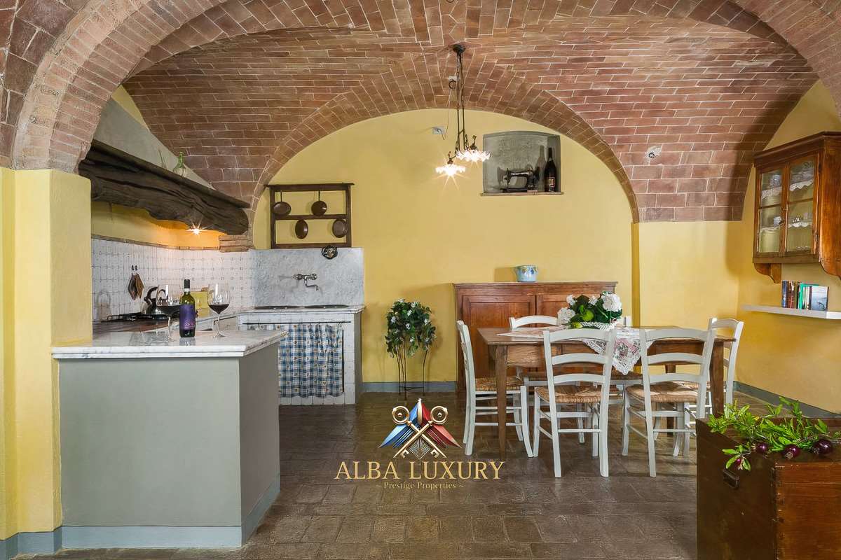 Apartment via pozzolo, Italy, 2 000 m² - picture 11