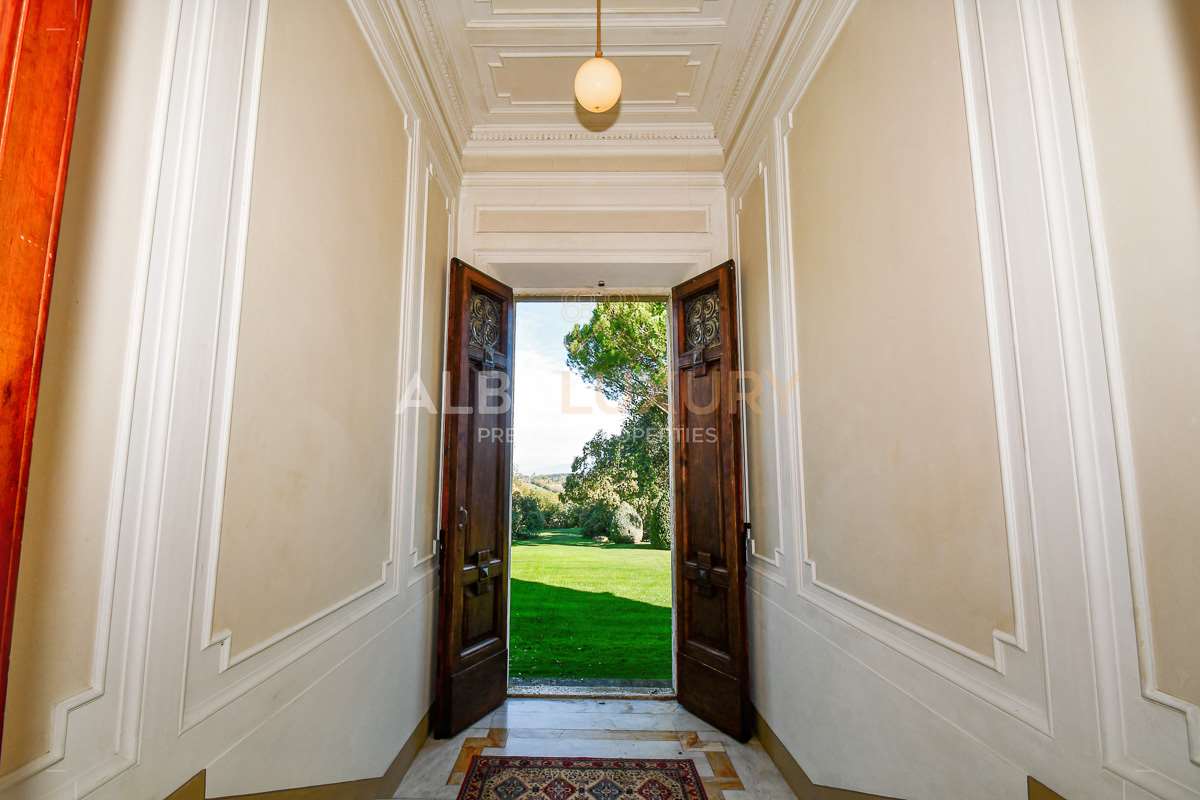 Villa in Foiano della Chiana, Italy, 1 200 m² - picture 12