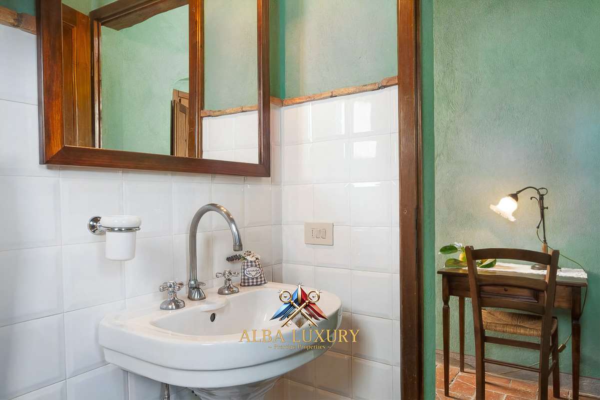 Apartment via pozzolo, Italy, 2 000 m² - picture 12