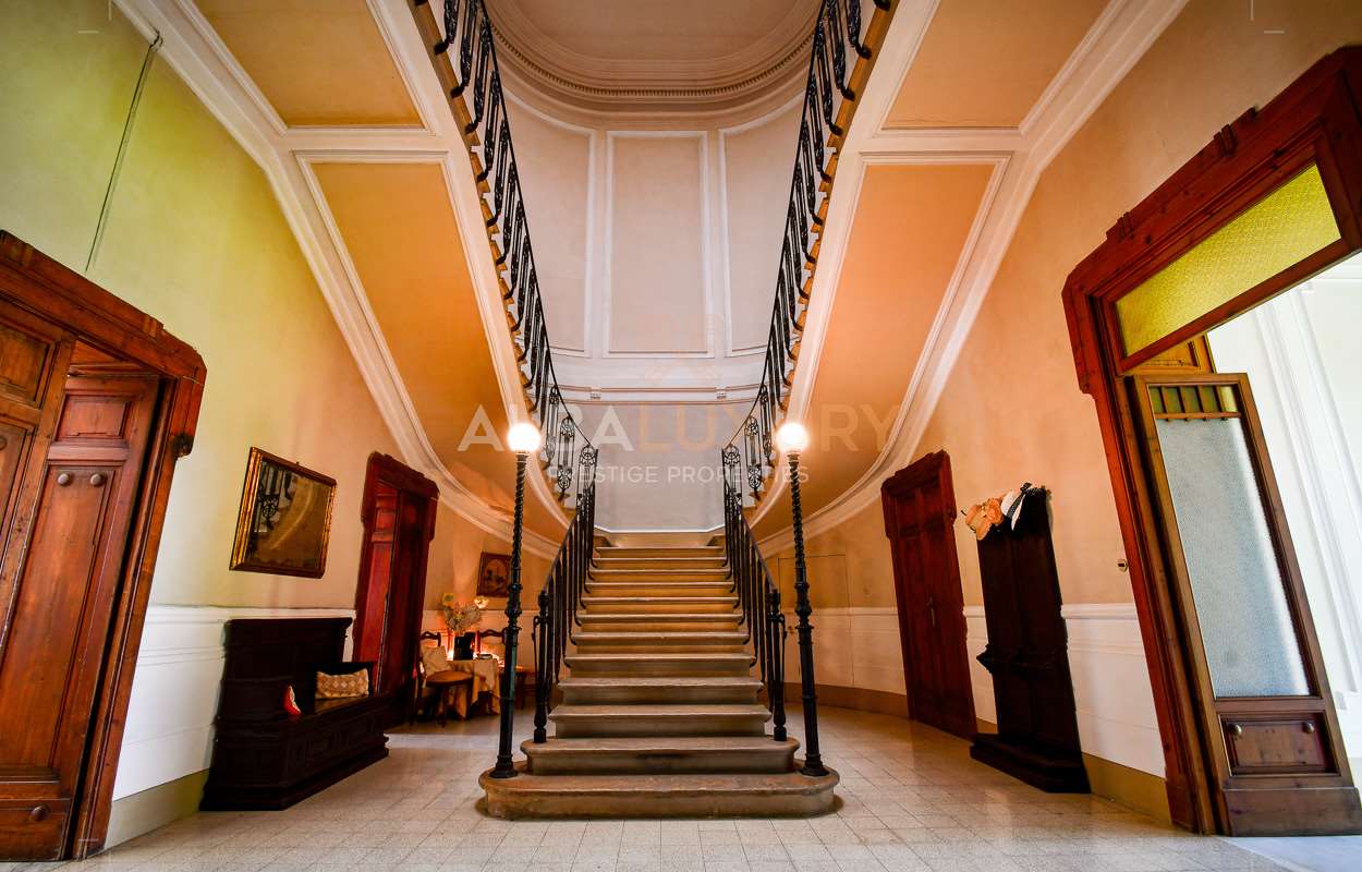 Villa in Foiano della Chiana, Italy, 1 200 m² - picture 13