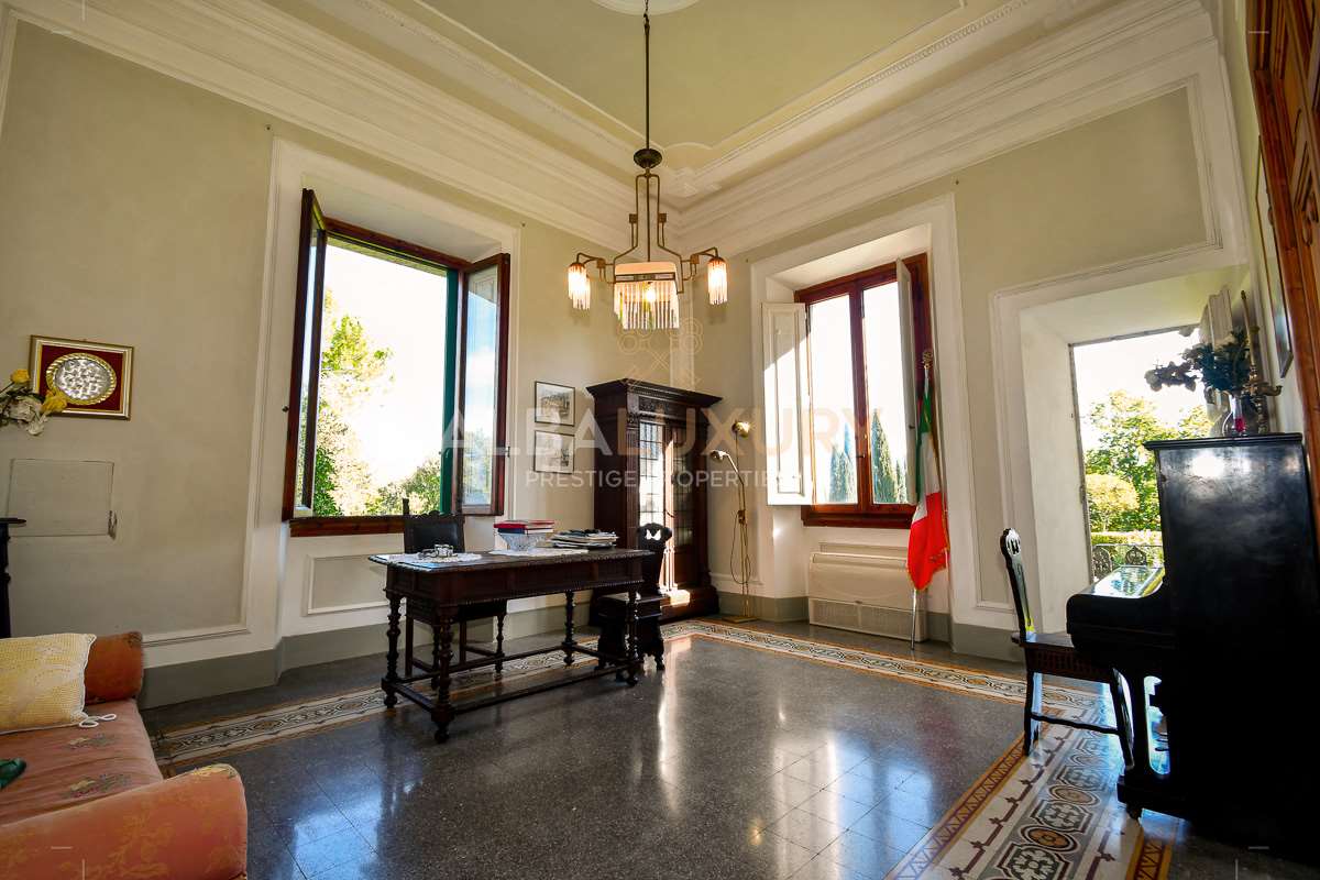 Villa in Foiano della Chiana, Italy, 1 200 m² - picture 15