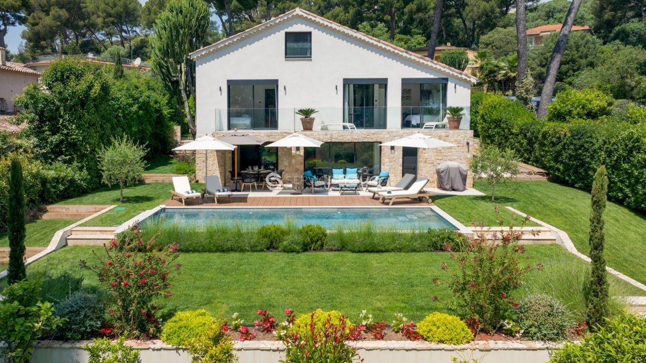 Villa à Antibes, France, 220 m² - image 2