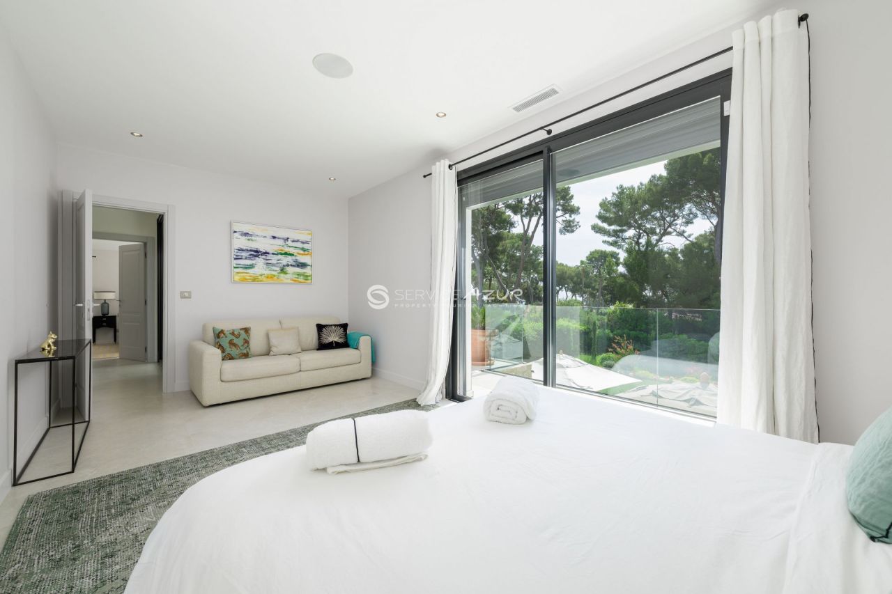 Villa à Antibes, France, 220 m² - image 15