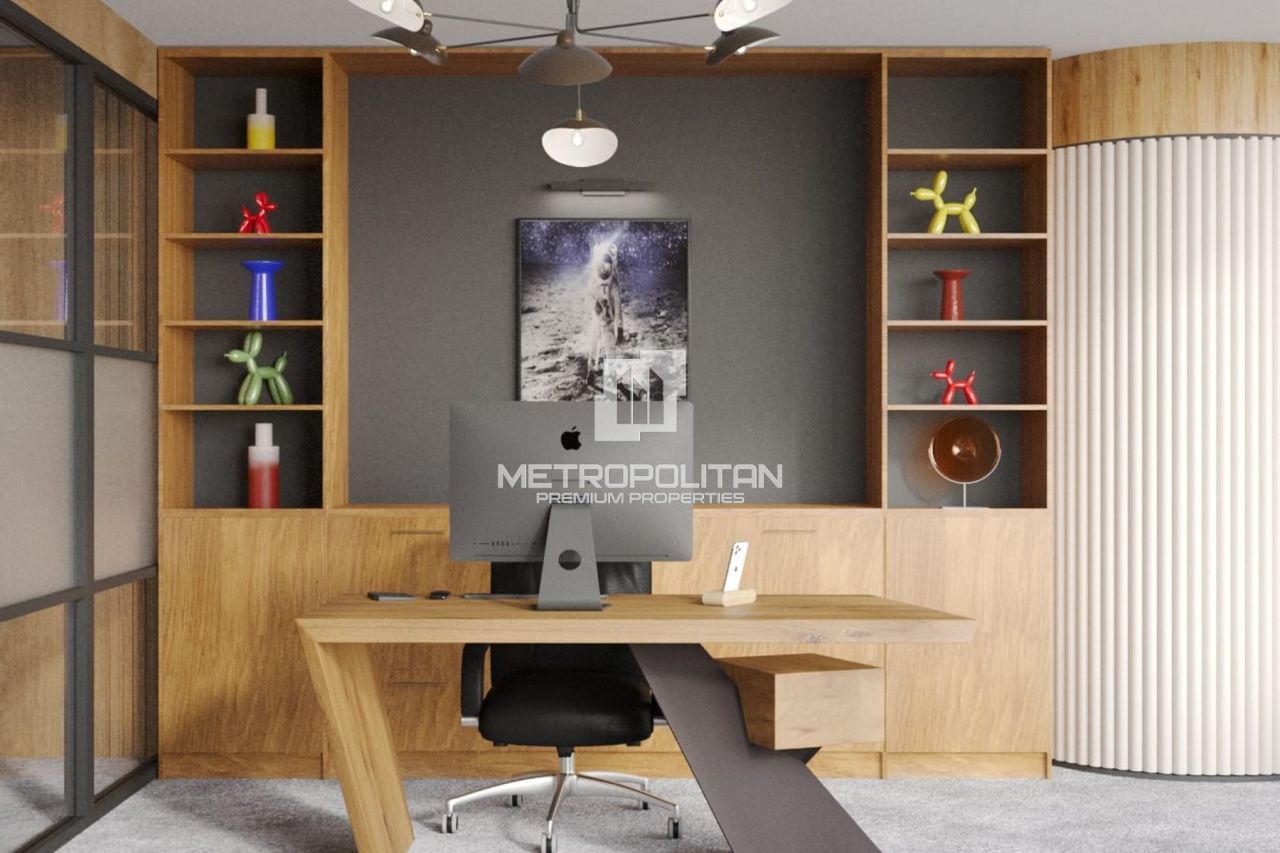 Office in Dubai, UAE, 179 m² - picture 1