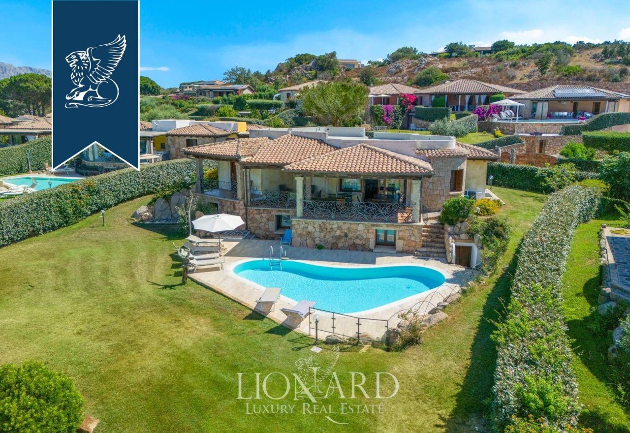 Villa à San Teodoro, Italie, 300 m² - image 4