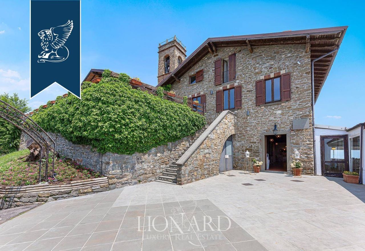 Villa a Bergamo, Italia, 900 m² - foto 4