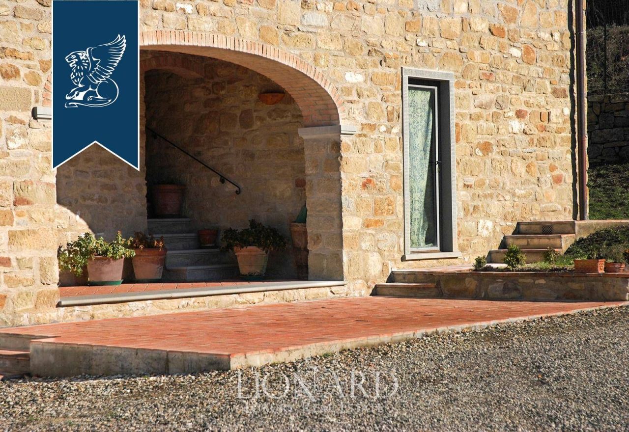 Farm in Pontassieve, Italy, 500 m² - picture 4