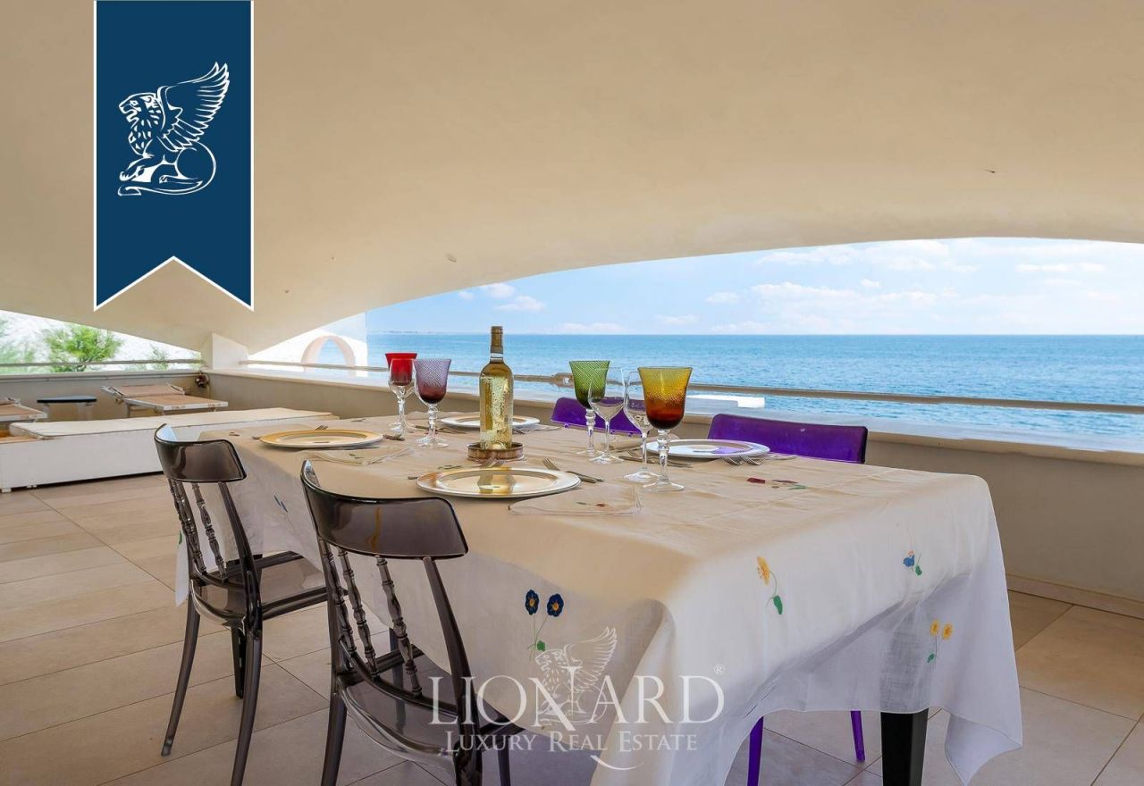 Villa in Santa Marinella, Italy, 158 m² - picture 12