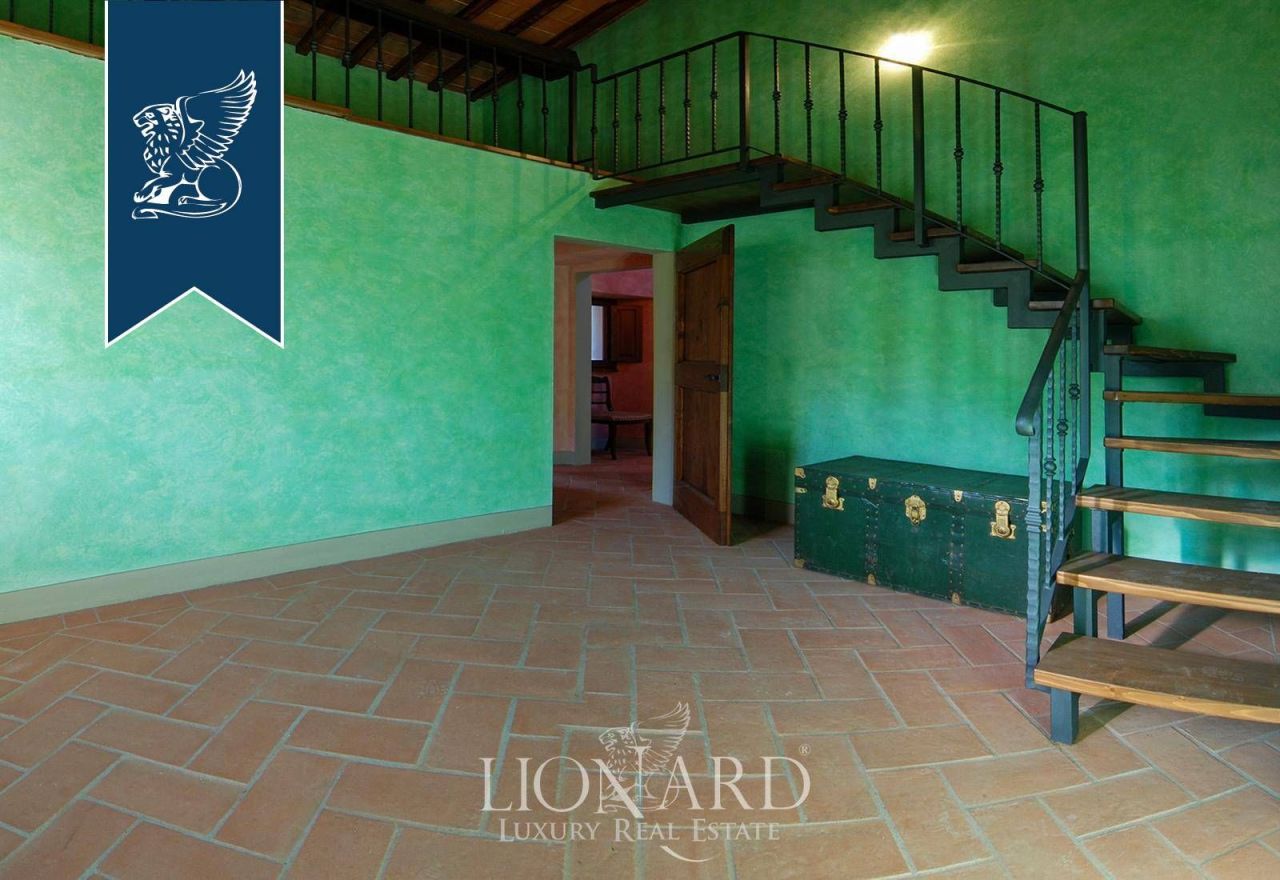 Farm in Pontassieve, Italy, 500 m² - picture 12