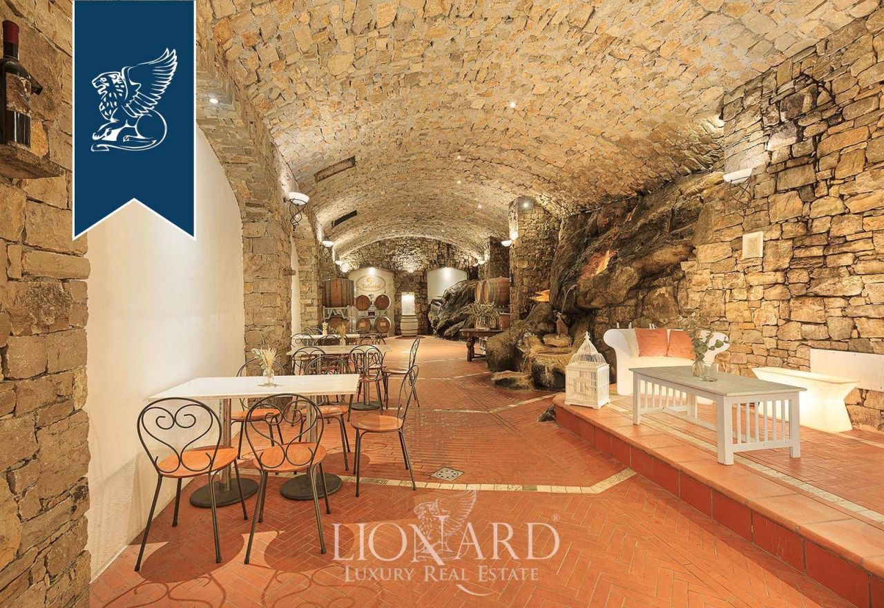 Villa in Bergamo, Italy, 4 000 m² - picture 17