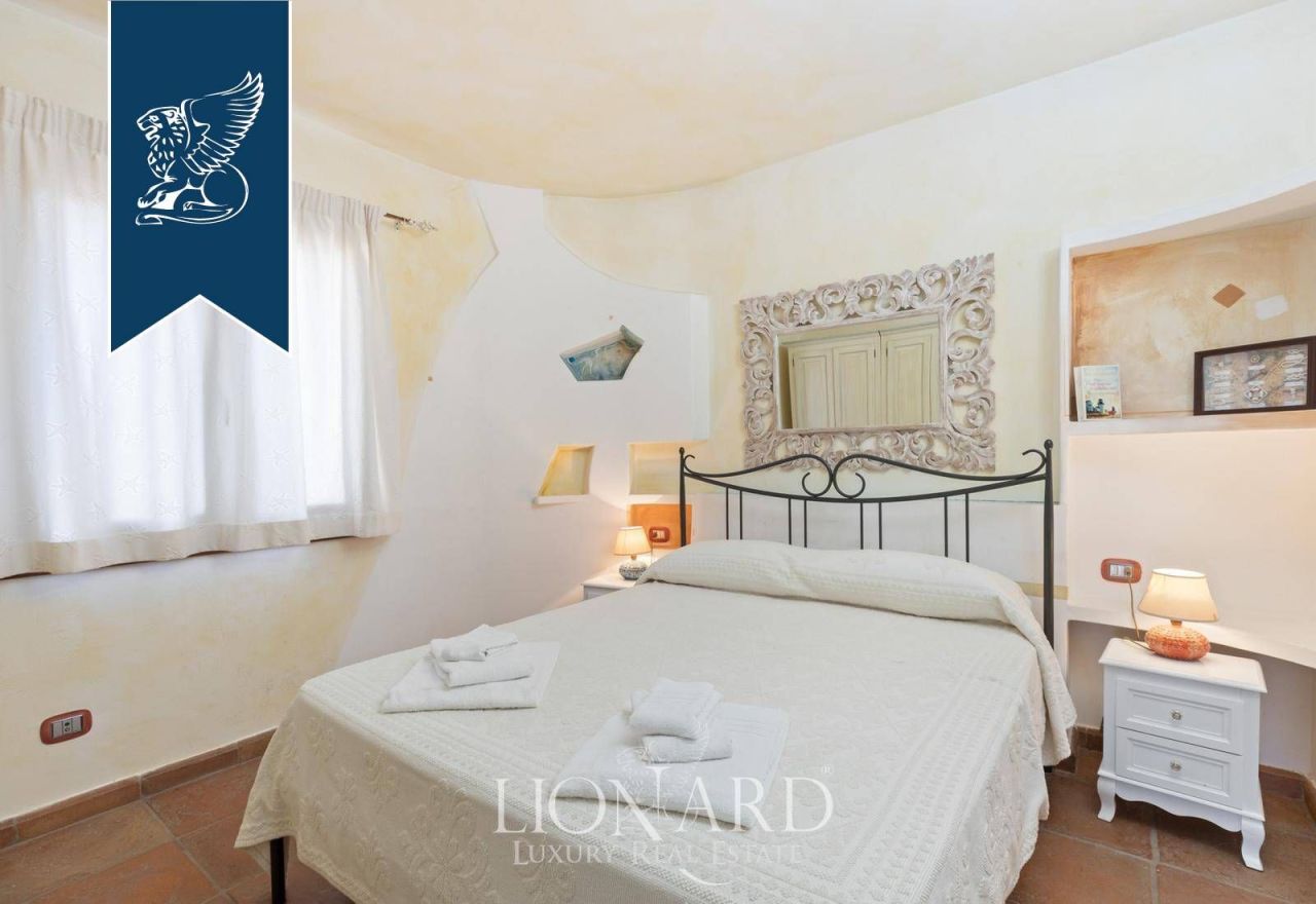 Villa à San Teodoro, Italie, 300 m² - image 17