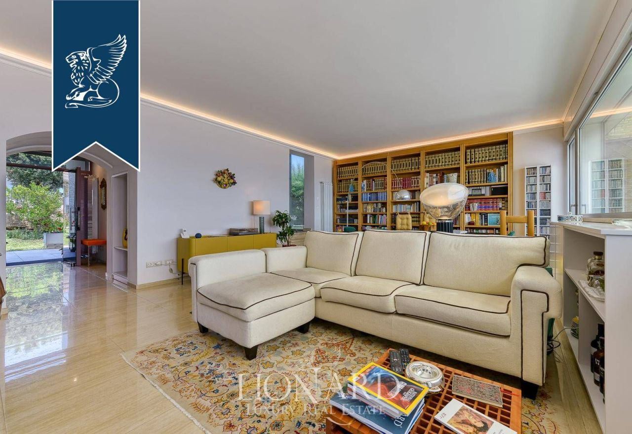 Villa in Santa Marinella, Italy, 158 m² - picture 19